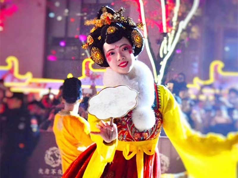 网红不倒翁